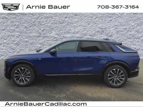 New 2025 Cadillac Lyriq Sport image 11