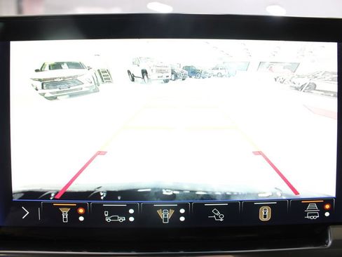 Used 2024 Chevrolet Silverado 1500 RST w/ Redline Edition AWD/4WD image 4