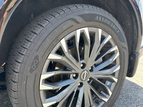 Used 2024 Nissan Rogue Platinum w/ Platinum Premium Package FWD image 5