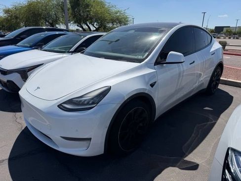 Used 2021 Tesla Model Y Long Range AWD/4WD image 2
