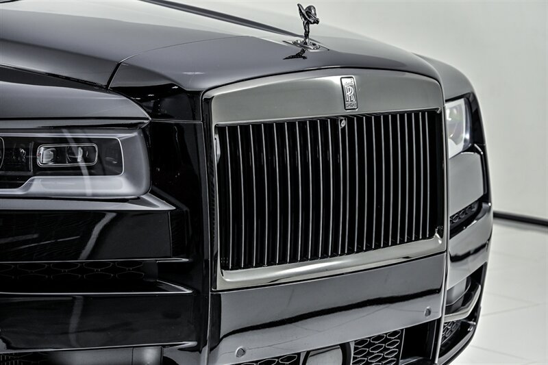Used 2022 Rolls-Royce Cullinan Black Badge w/ Dark Exterior Package AWD/4WD image 4