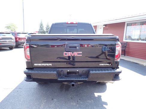 Used 2017 GMC Sierra 1500 Denali w/ Denali Ultimate Package AWD/4WD image 5