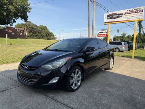 Used 2013 Hyundai Elantra Limited w/ Technology Pkg FWD image 2