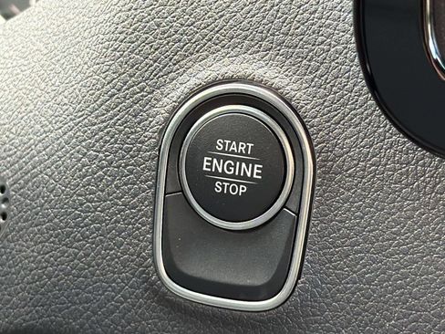 Used 2025 Mercedes-Benz Sprinter 2500 image 17