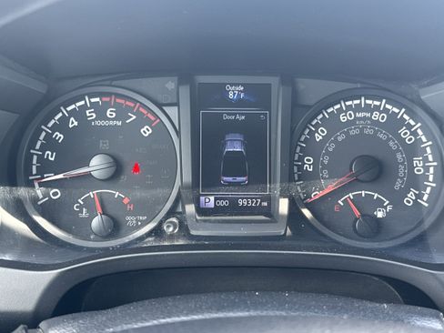 Used 2021 Toyota Tacoma SR w/ SX Package RWD image 13