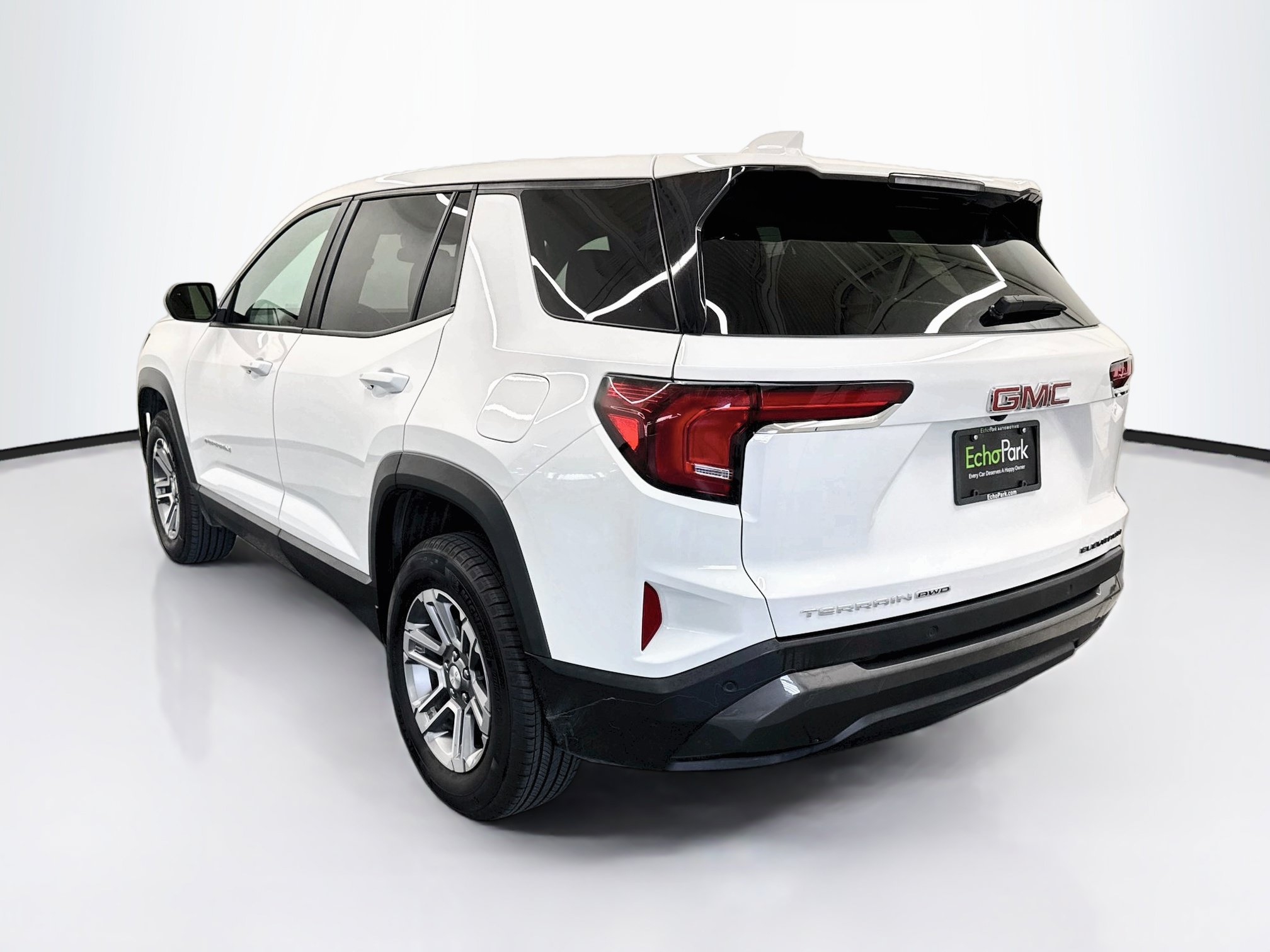 Used 2025 GMC Terrain Elevation AWD/4WD image 5