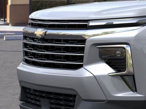 Used 2026 Chevrolet Traverse LT w/ LPO, Floor Liner Package FWD image 13