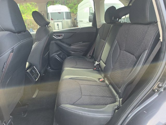 Used 2019 Subaru Forester Premium AWD/4WD image 10