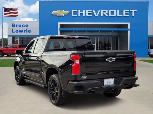 Used 2025 Chevrolet Silverado 1500 High Country AWD/4WD image 4
