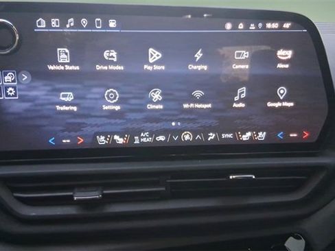 Used 2025 Chevrolet Silverado EV LT image 11