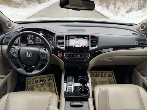 Used 2017 Honda Pilot Touring image 24