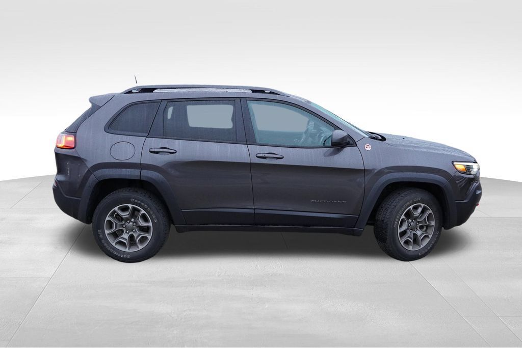 Used 2021 Jeep Cherokee Trailhawk w/ Premium Leather Package AWD/4WD image 2
