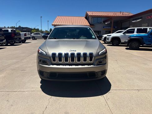 Used 2016 Jeep Cherokee Sport AWD/4WD image 3