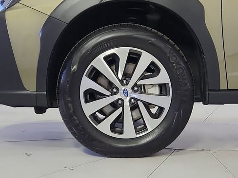 Certified 2025 Subaru Outback Premium image 5