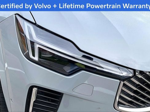 Used 2025 Volvo XC90 B5 Plus image 40