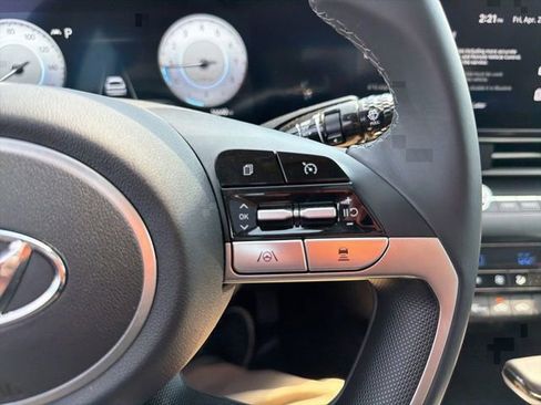 Certified 2023 Hyundai Elantra Limited FWD image 21