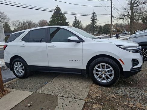 Used 2024 Chevrolet Equinox LT w/ LPO, Floor Liner Package image 9