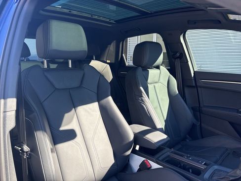 Certified 2025 Audi Q3 2.0T Premium w/ Convenience Package image 16