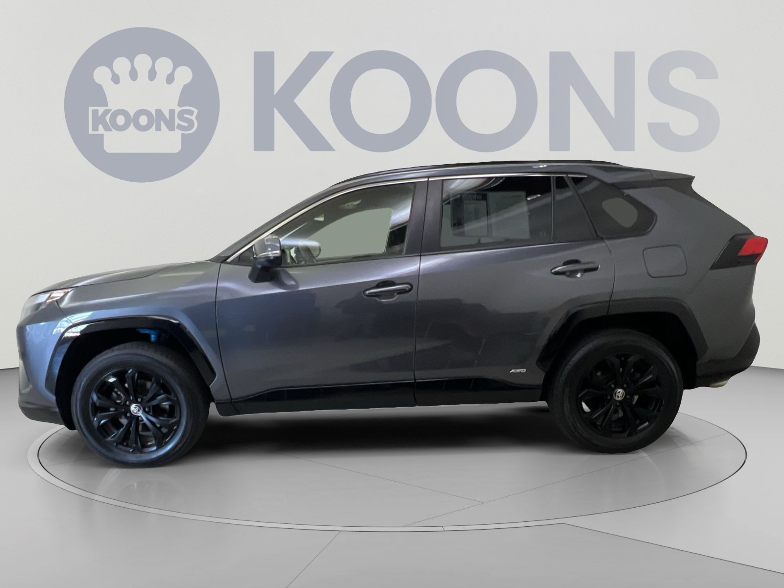 Used 2022 Toyota RAV4 SE w/ Convenience Package AWD/4WD image 5