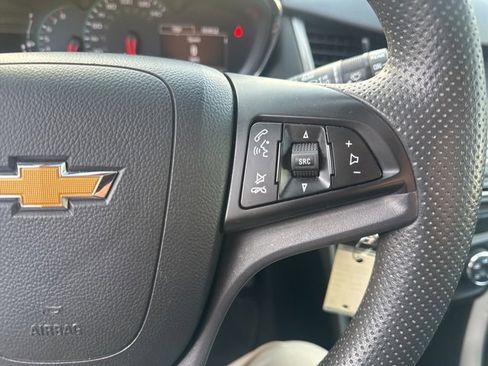 Used 2022 Chevrolet Trax LS w/ Tint and Cruise Package image 14