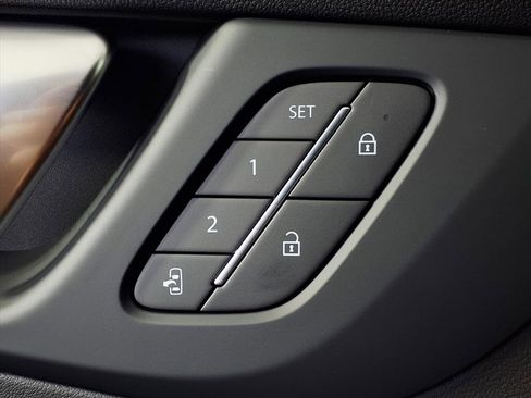 New 2026 Buick Enclave Sport Touring w/ Power Package image 9