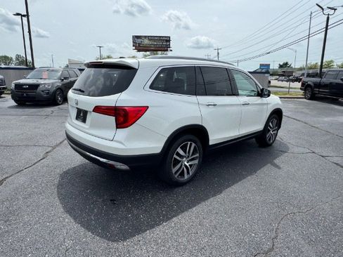 Used 2018 Honda Pilot Elite image 7