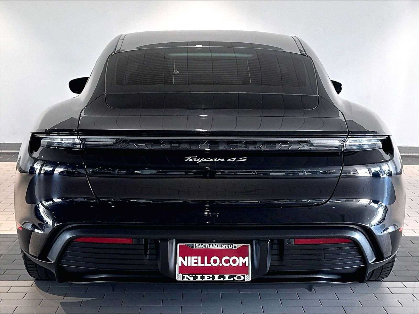 Used 2021 Porsche Taycan 4S AWD/4WD image 9