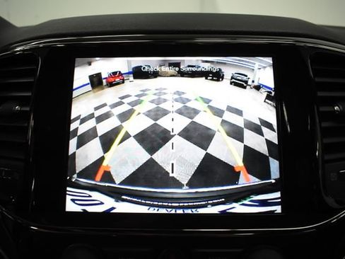 Used 2022 Jeep Grand Cherokee Limited image 44