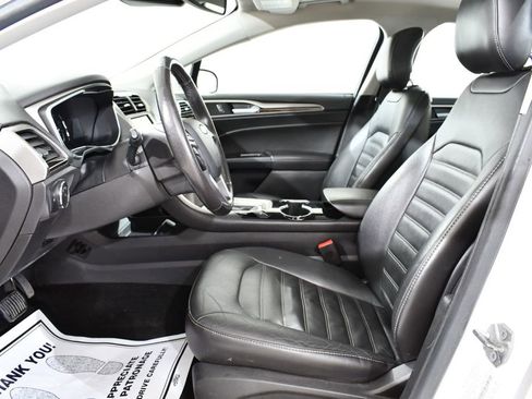 Used 2014 Ford Fusion SE w/ Equipment Group 202A FWD image 6