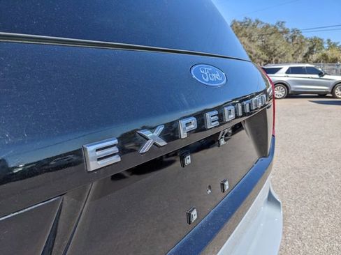 Certified 2025 Ford Expedition Active image 12