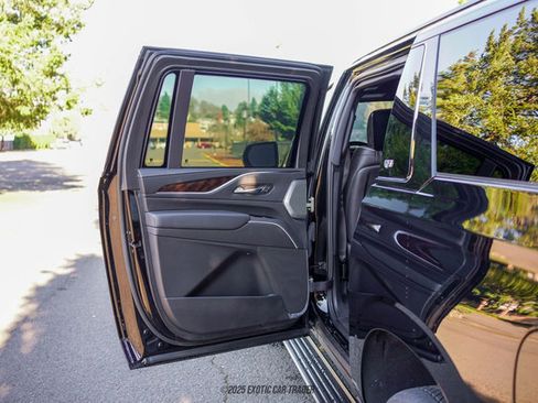 Used 2023 Cadillac Escalade ESV Sport Platinum image 73