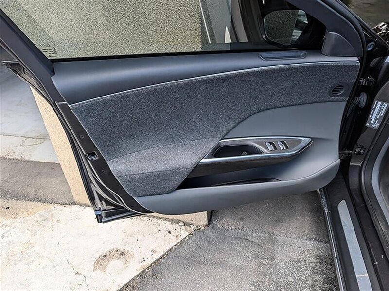 Used 2023 Lucid Air Pure RWD image 18