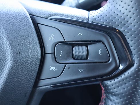 Certified 2024 Chevrolet Trax RS w/ Driver Confidence Package image 21