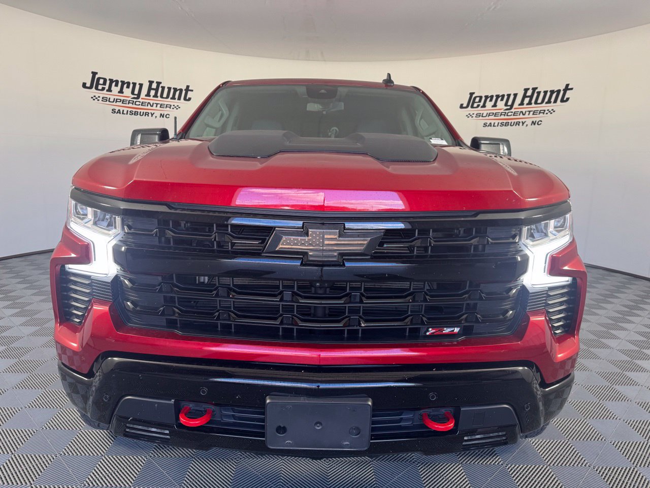 Used 2024 Chevrolet Silverado 1500 LT Trail Boss w/ LT Trail Boss Premium Package AWD/4WD image 5