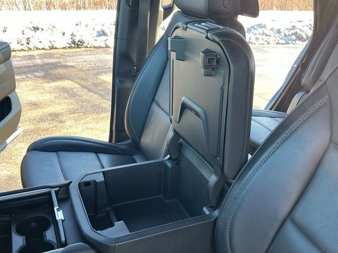 Used 2024 GMC Yukon Denali AWD/4WD image 22