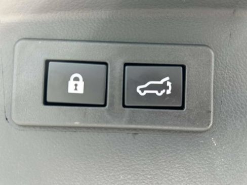 Certified 2025 Subaru Outback Wilderness AWD/4WD image 11
