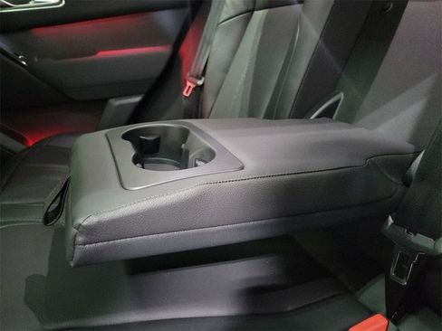 New 2025 Land Rover Range Rover Velar Dynamic SE image 23