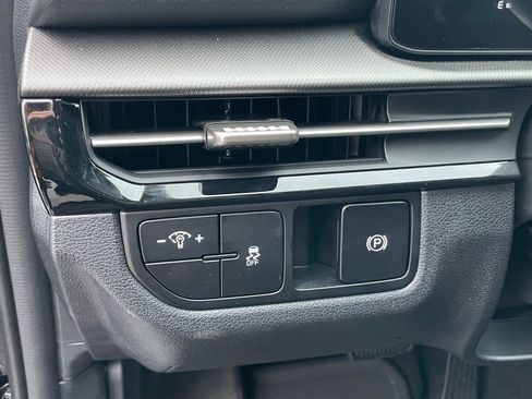 New 2026 Kia Sportage LX image 12