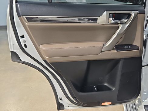Used 2021 Lexus GX 460 Premium w/ Premium Package AWD/4WD image 35