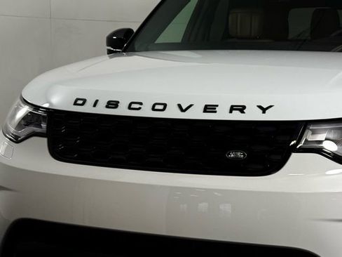 New 2026 Land Rover Discovery Dynamic SE image 12