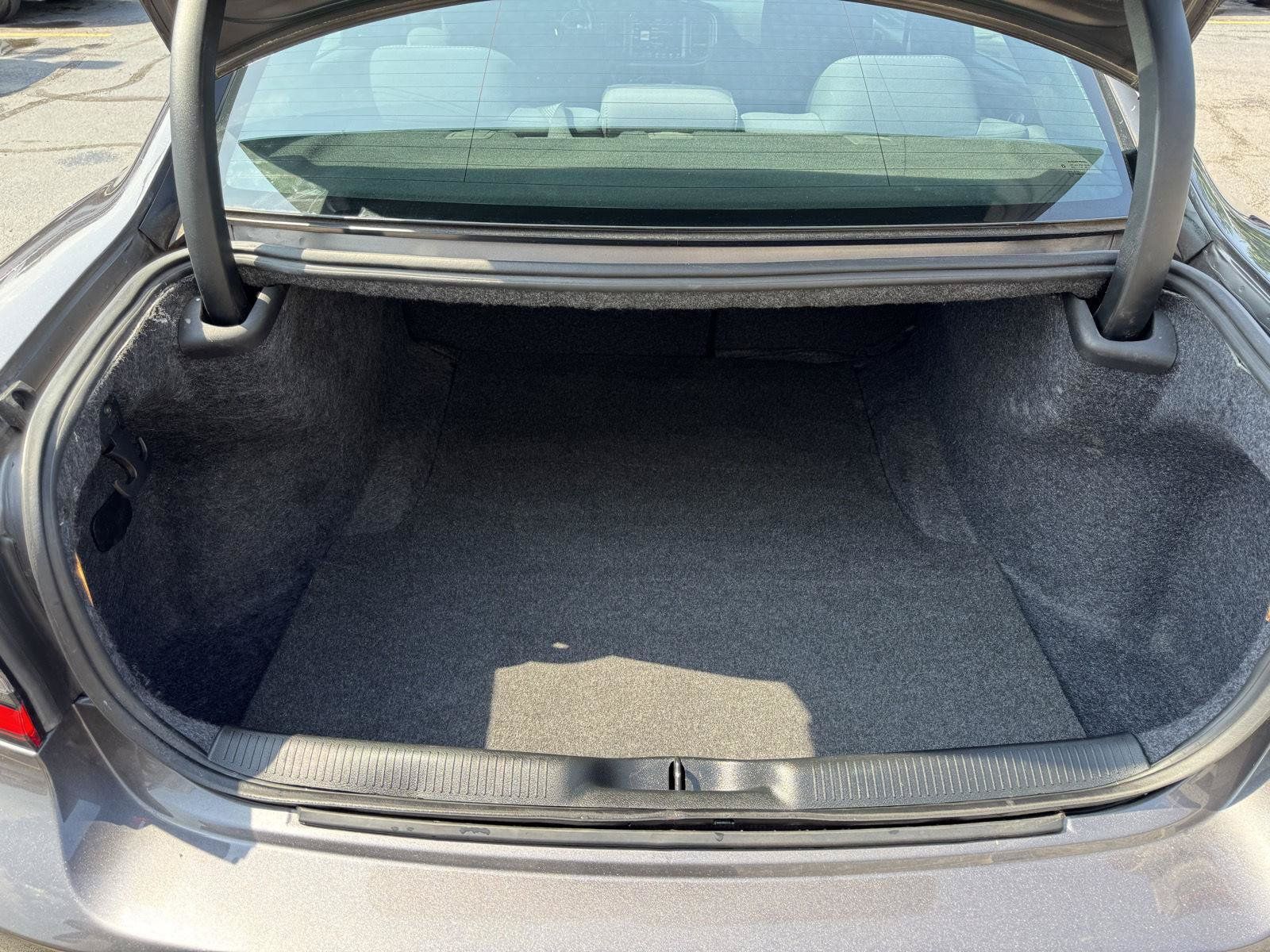 Used 2019 Dodge Charger SXT AWD/4WD image 37