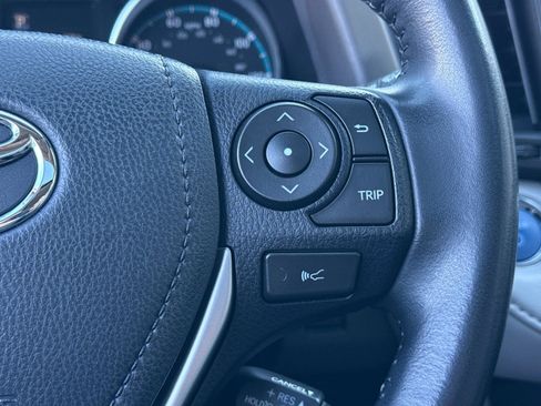 Used 2018 Toyota RAV4 Limited image 26