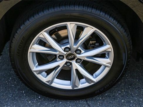 Used 2023 Audi Q3 2.0T Premium image 11