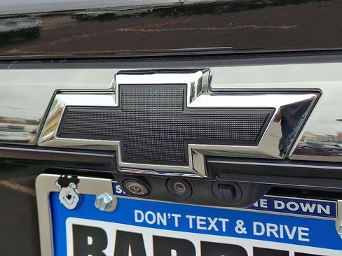 Used 2023 Chevrolet Traverse RS image 31