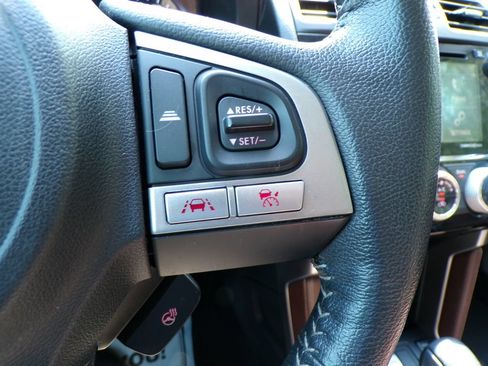 Used 2018 Subaru Forester 2.5i Touring w/ Popular Package #3B AWD/4WD image 32