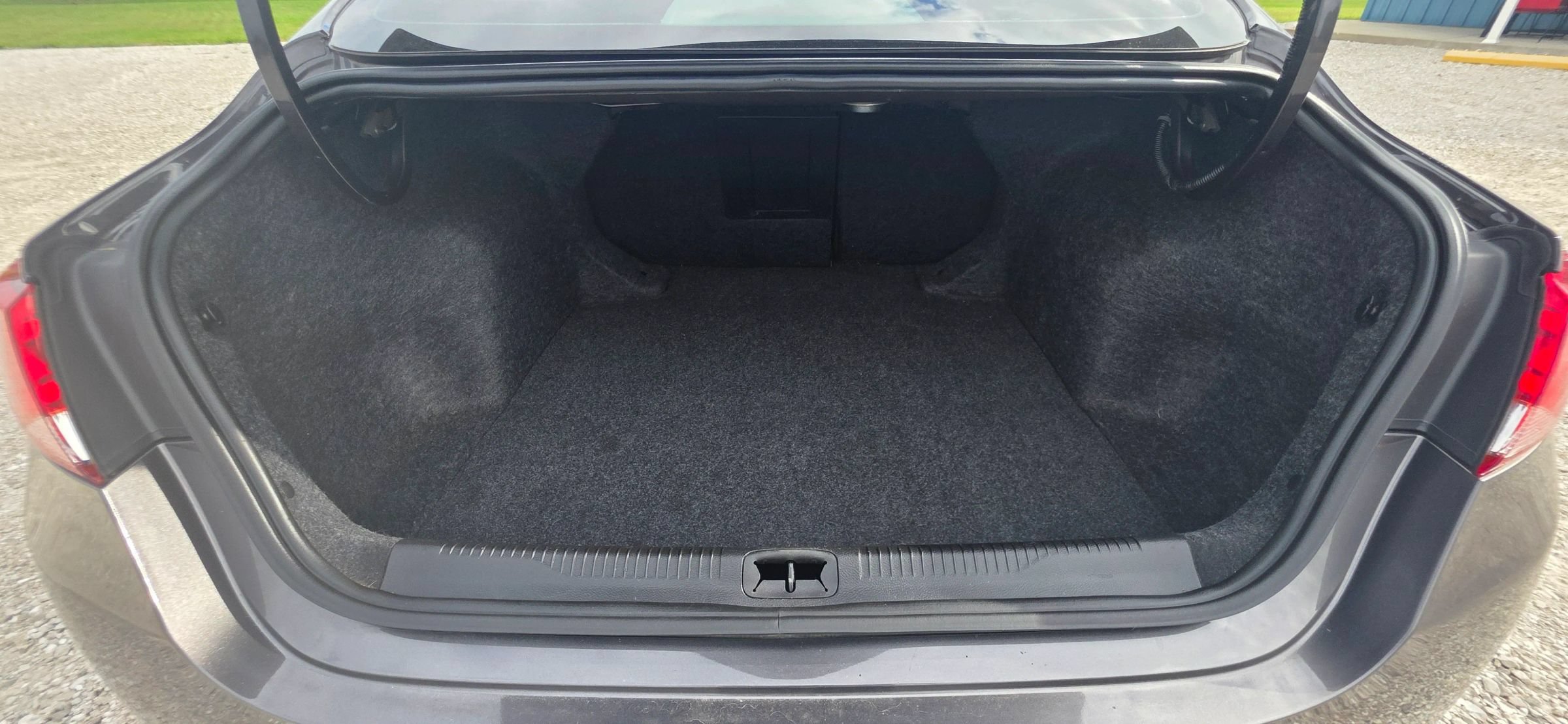 Used 2015 Chrysler 200 S w/ Navigation & Sound Group I FWD image 25