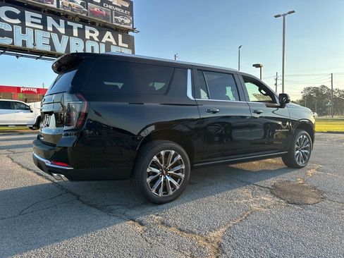 New 2026 Chevrolet Suburban High Country image 6