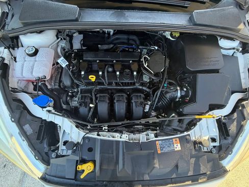 Used 2015 Ford Focus Titanium FWD image 43