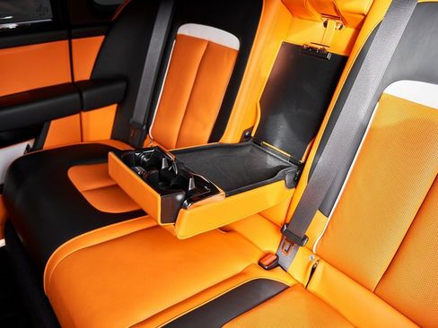 Used 2025 Rolls-Royce Cullinan image 62