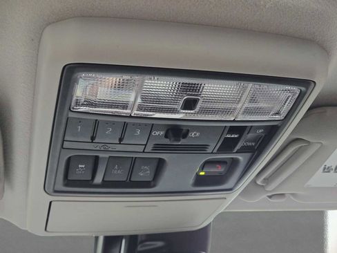 Used 2024 Toyota 4Runner Limited image 31